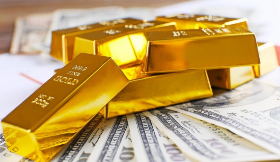 Why are investors rushing into gold?