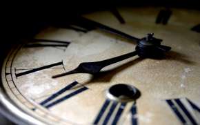 What is the best schedule for online trading?