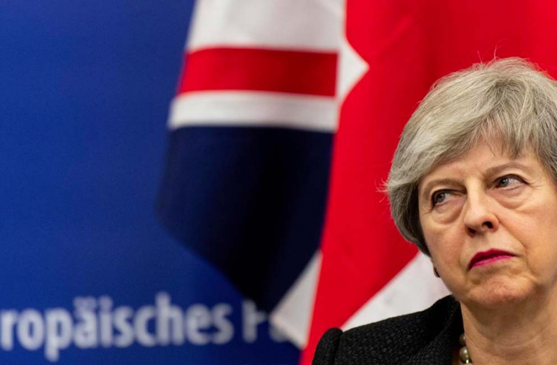 Theresa May seeks Brexit extension