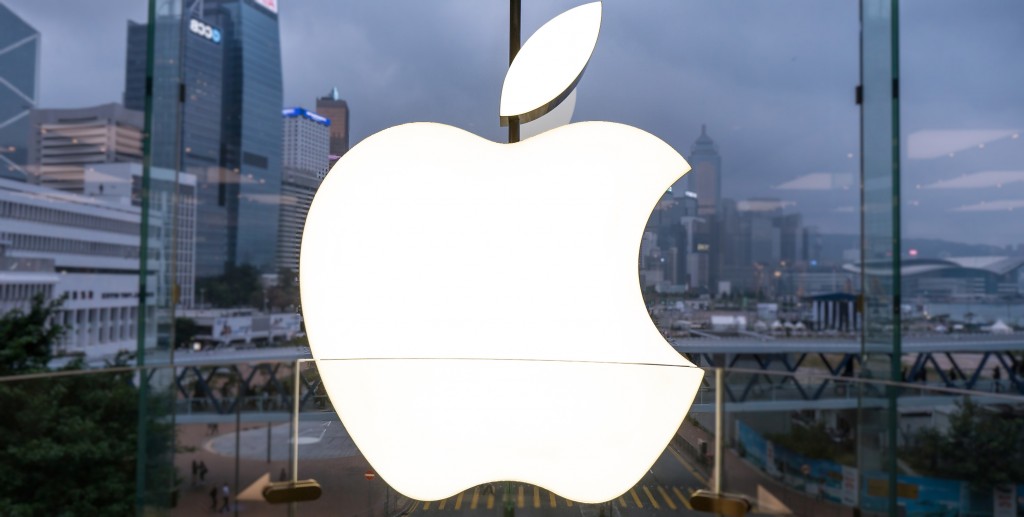 Apple at its peak: is it time to buy?